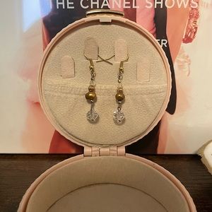 Handmade fresh water pearl earrings!